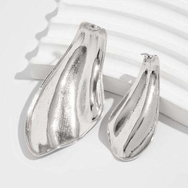 Ins stytle liquid pleated earrings，Minimalist glossy design