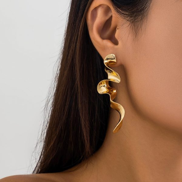 Nordic minimalist texture earrings，Alloy Lightweight