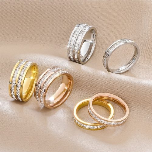 High-end light luxury full-star diamond ring female 18K non-fading titanium steel zircon couple ring hand jewelry