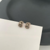Dulovery white niche design sense retro high-end stud earrings simple earrings women