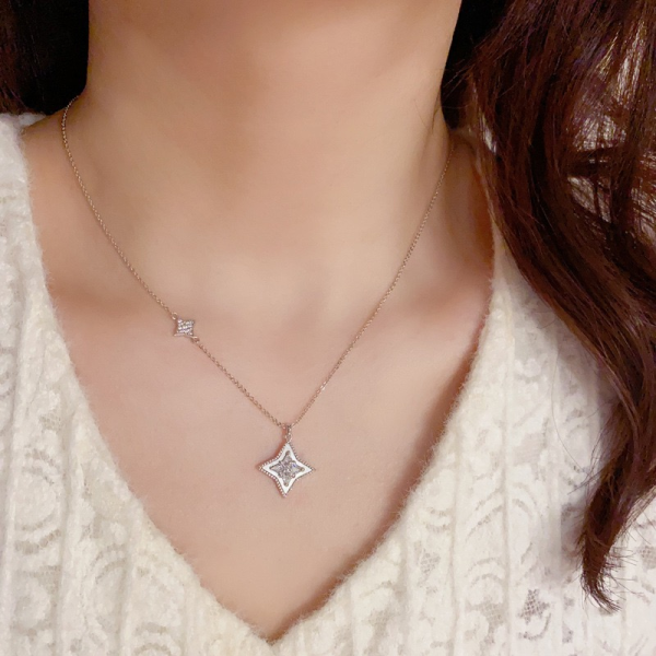 Song of freedom Free Heart ~ All-match glitter diamond four-pointed star necklace