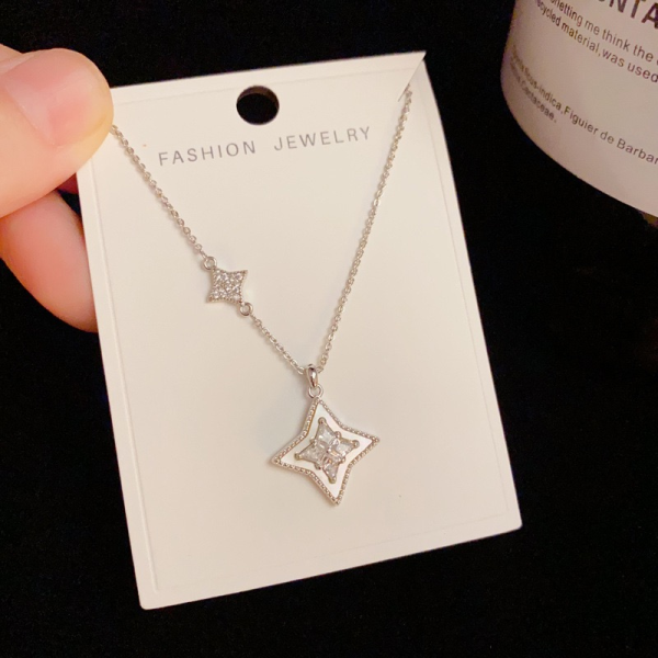 Song of freedom Free Heart ~ All-match glitter diamond four-pointed star necklace