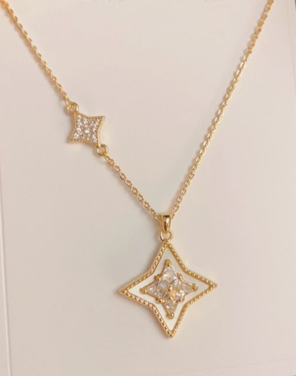 Song of freedom Free Heart ~ All-match glitter diamond four-pointed star necklace