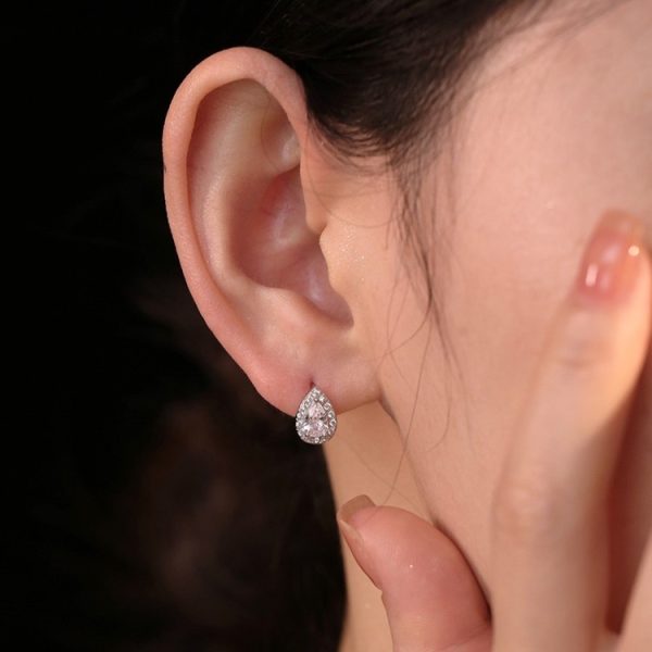 Flash Diamond Water Drop Ear Buckle Feminine Temperament Simple Design Niche Light Luxury Ear BuckleX