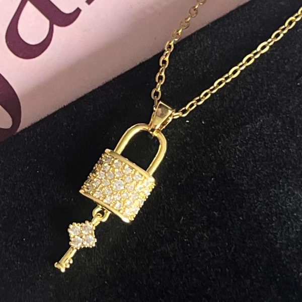 Light Luxury New Trend Cat's Eye Stone Necklace Female Niche Design Sense Clavicle Chain