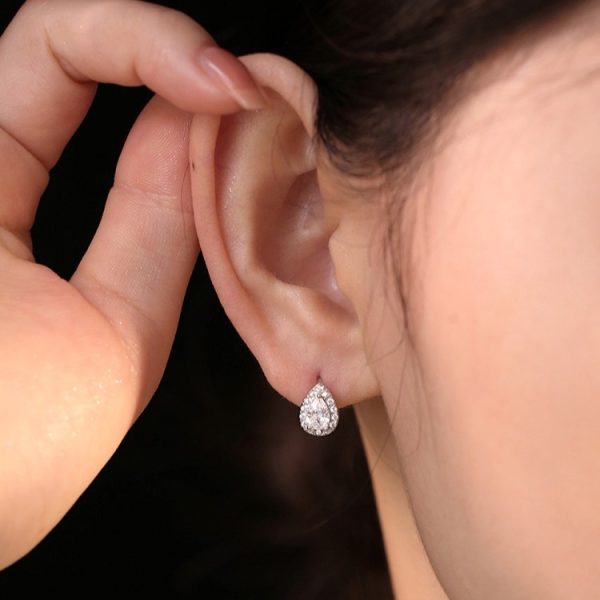 Flash Diamond Water Drop Ear Buckle Feminine Temperament Simple Design Niche Light Luxury Ear BuckleX