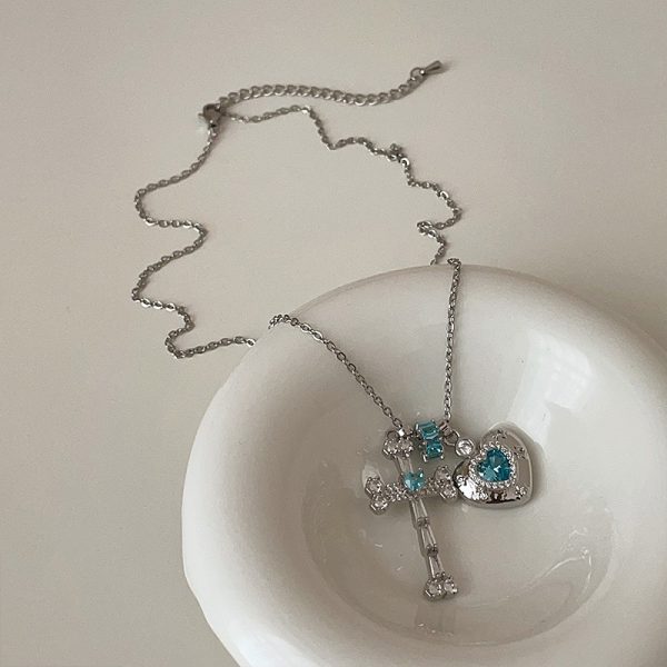 French Hot Girl Ice Blue Love Cross Pendant Necklace Women's Sweet Cool Collarbone Chain