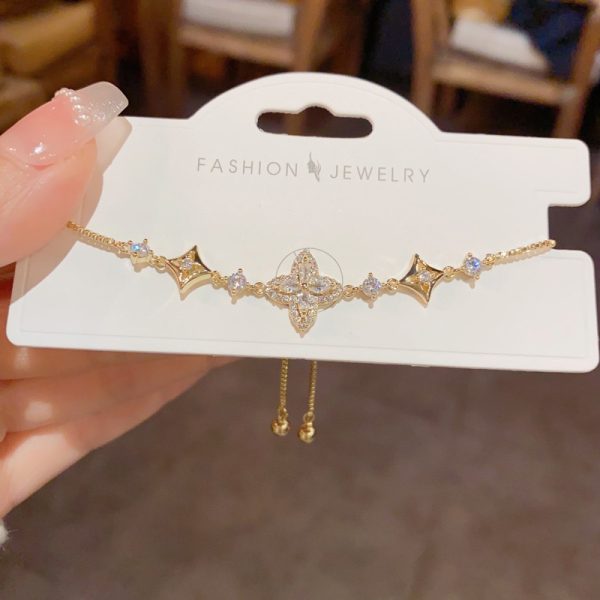 Small fashion personality unique slightly inlaid diamond exquisite temperament versatile bracelet