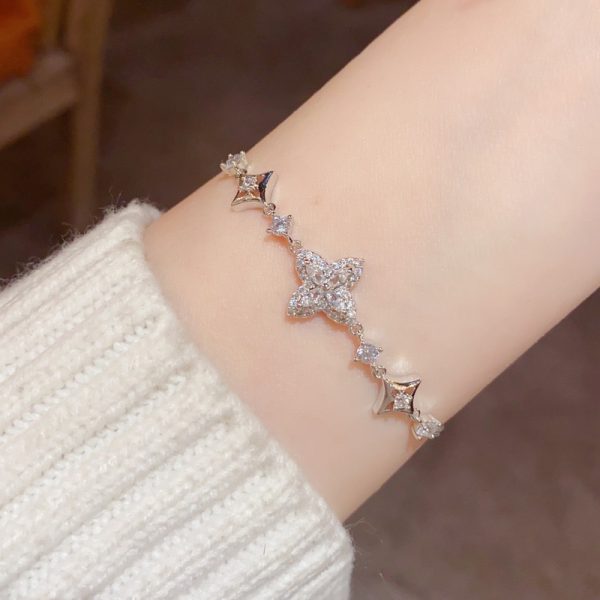 Small fashion personality unique slightly inlaid diamond exquisite temperament versatile bracelet